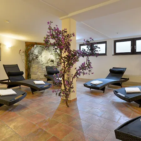 Alpin - Garni 3* 凯撒山麓舍福