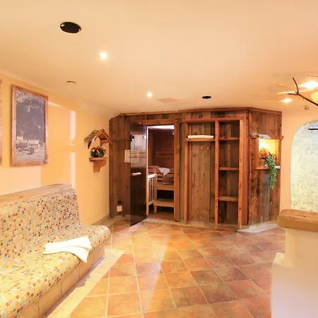 Alpin - Garni 凯撒山麓舍福