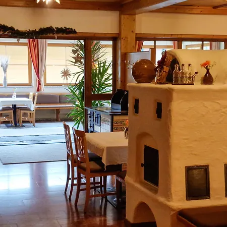 Alpin - Garni 凯撒山麓舍福